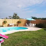 Le Poirier Perfect For 2 Adults And 2 Children Heated Pool And Games Auverse