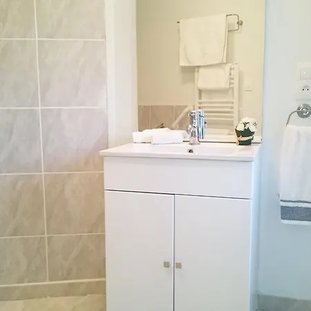 Holiday home Le Poirier Perfect For 2 Adults And 2 Children Heated Pool And Games Room