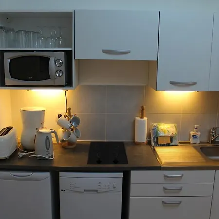 Le Poirier Perfect For 2 Adults And 2 Children Heated Pool And Games Room Auverse