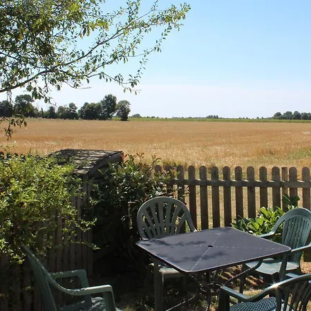 Le Poirier Perfect For 2 Adults And 2 Children Heated Pool And Games Сasa de vacaciones