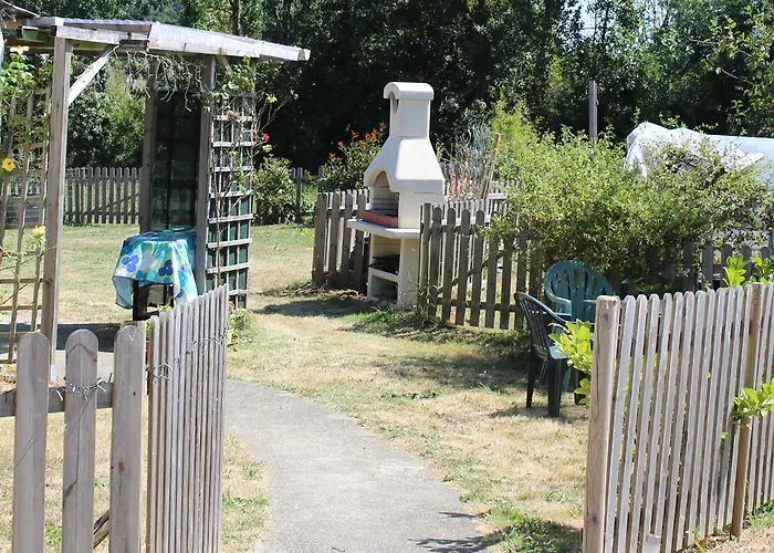 Le Poirier Perfect For 2 Adults And 2 Children Heated Pool And Games Auverse